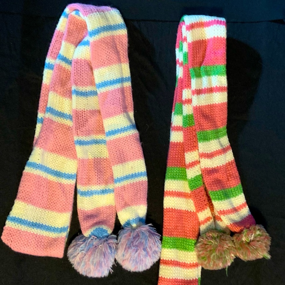 2 knit scarves bundle lot